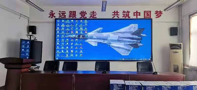 室內(nèi)P2全彩屏完成一塊，積極復(fù)工復(fù)產(chǎn)，抗疫堅(jiān)持到底